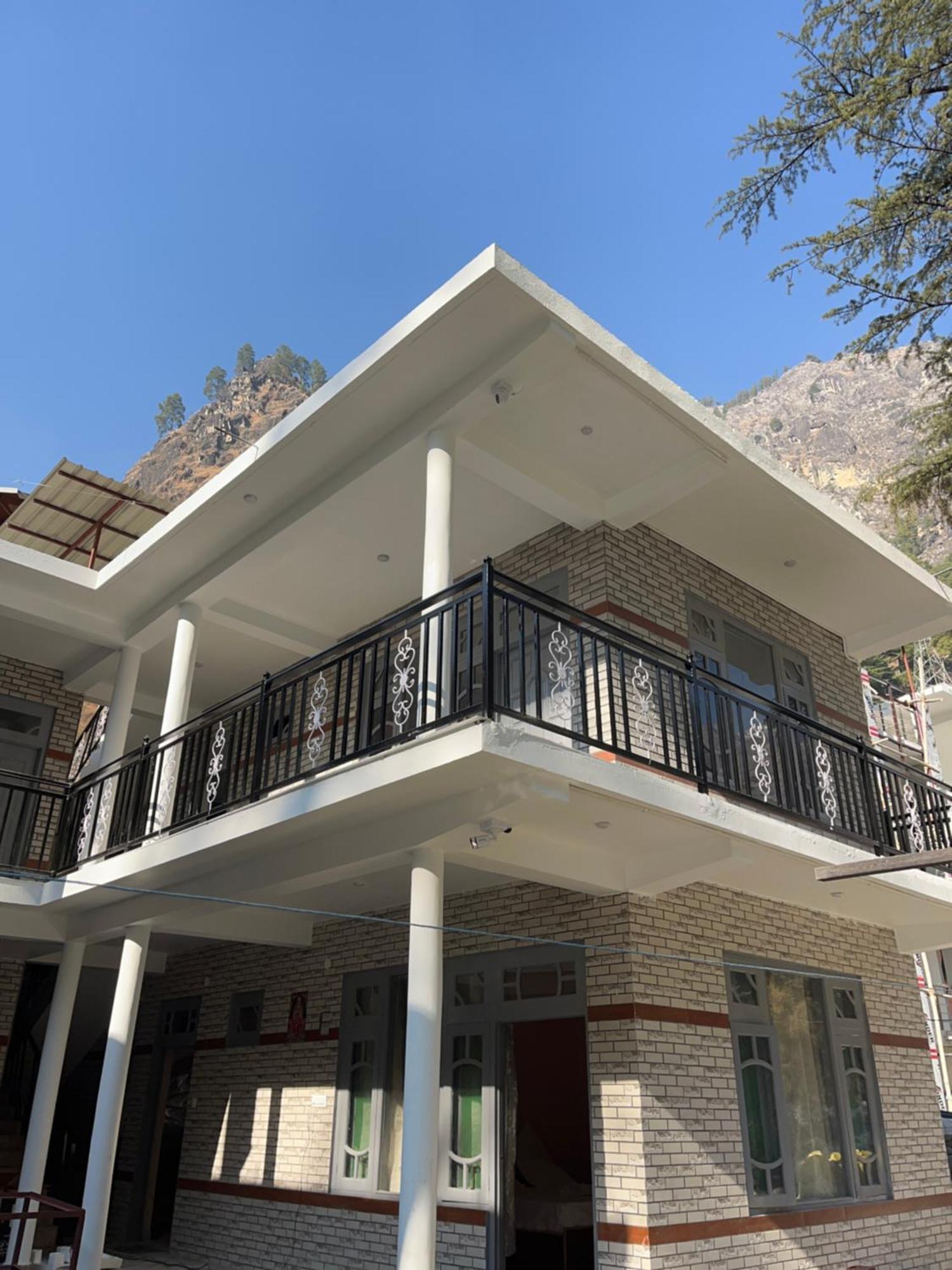 Hom House Of Mannmauji Riverside Kasol Esterno foto