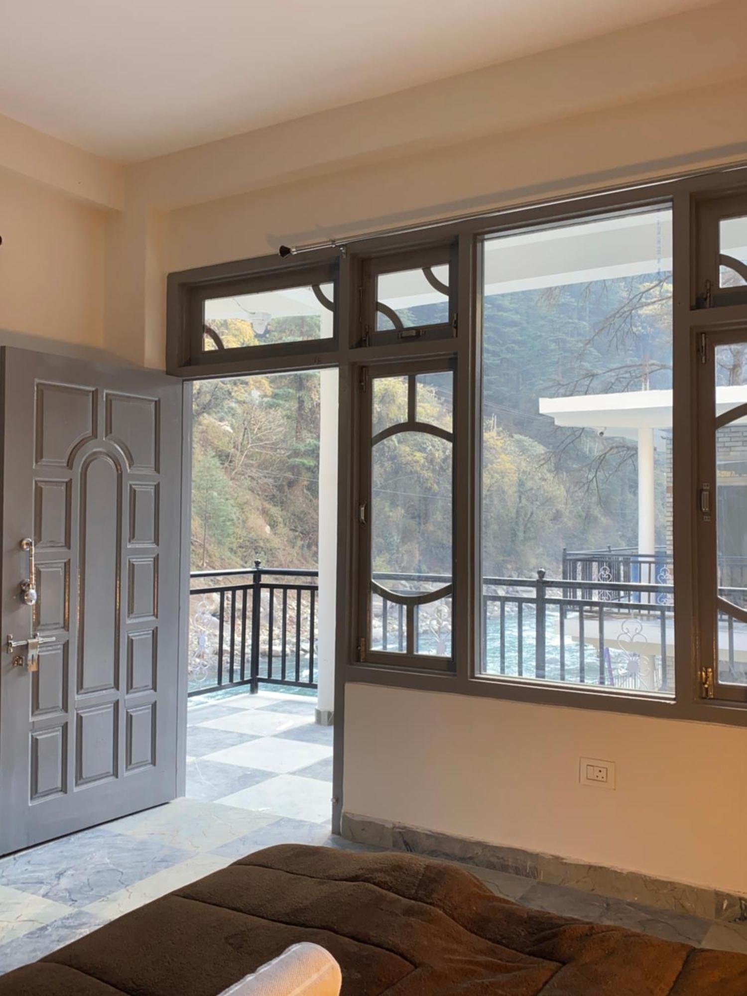 Hom House Of Mannmauji Riverside Kasol Esterno foto
