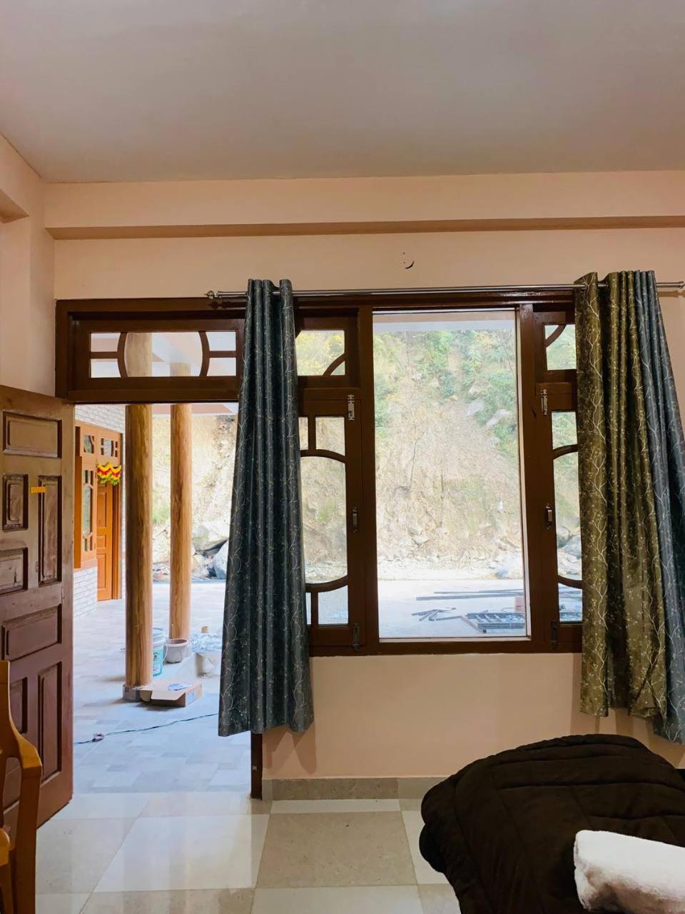 Hom House Of Mannmauji Riverside Kasol Esterno foto