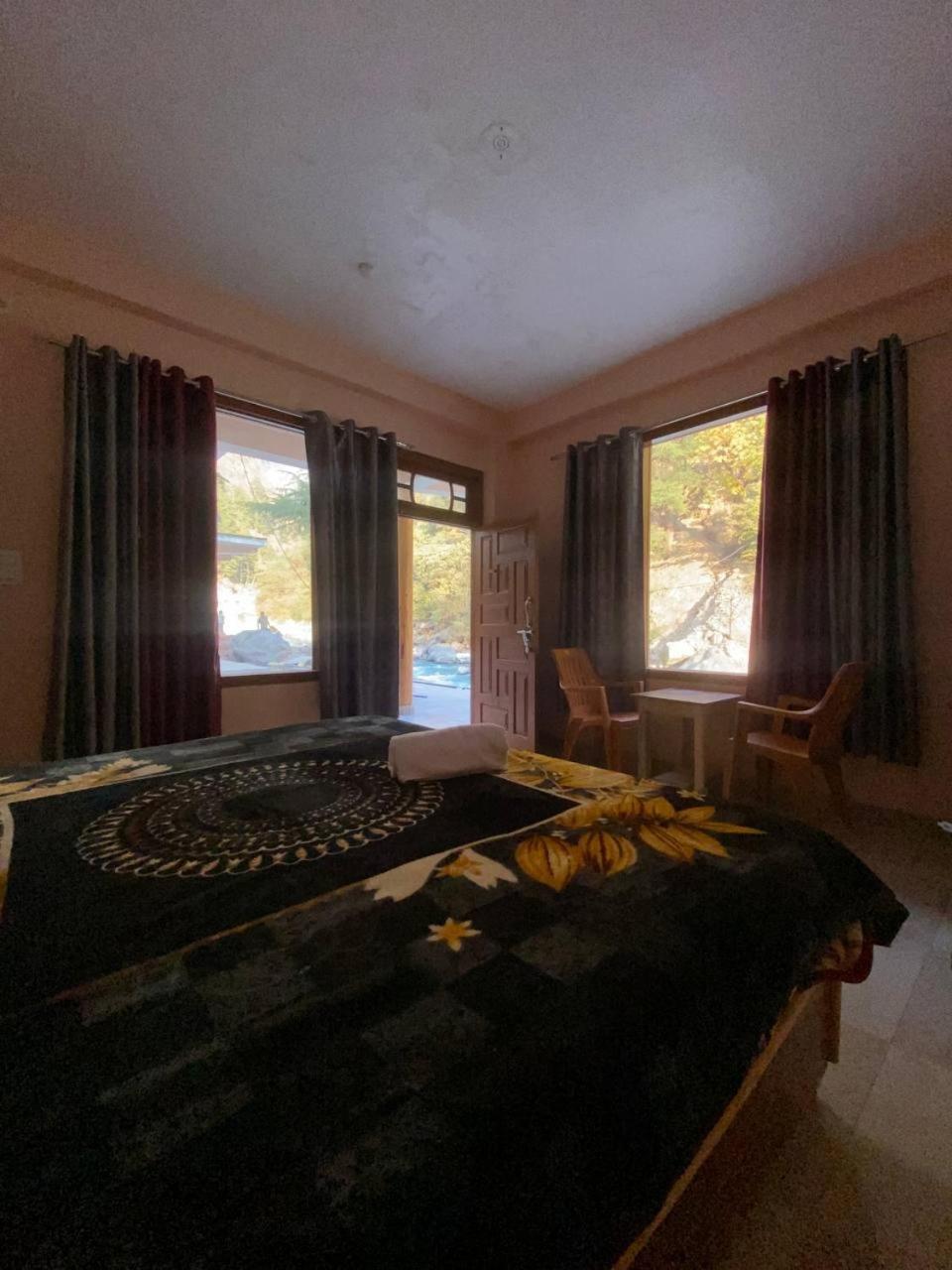 Hom House Of Mannmauji Riverside Kasol Esterno foto