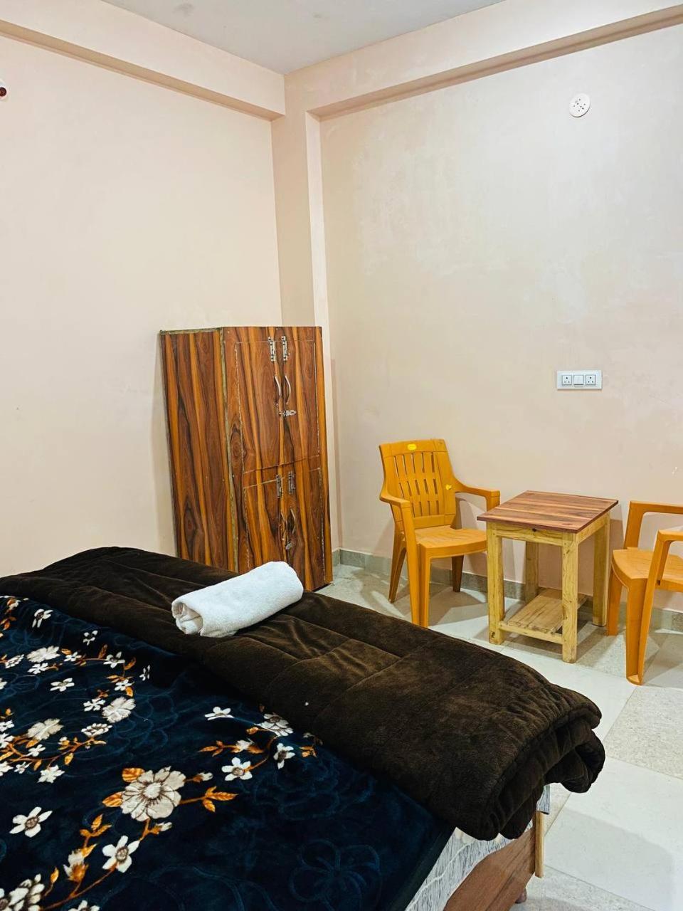 Hom House Of Mannmauji Riverside Kasol Esterno foto