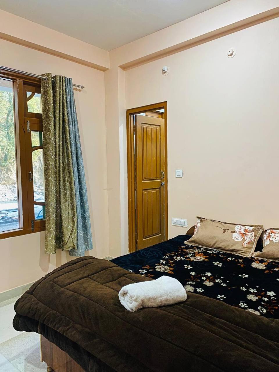 Hom House Of Mannmauji Riverside Kasol Esterno foto