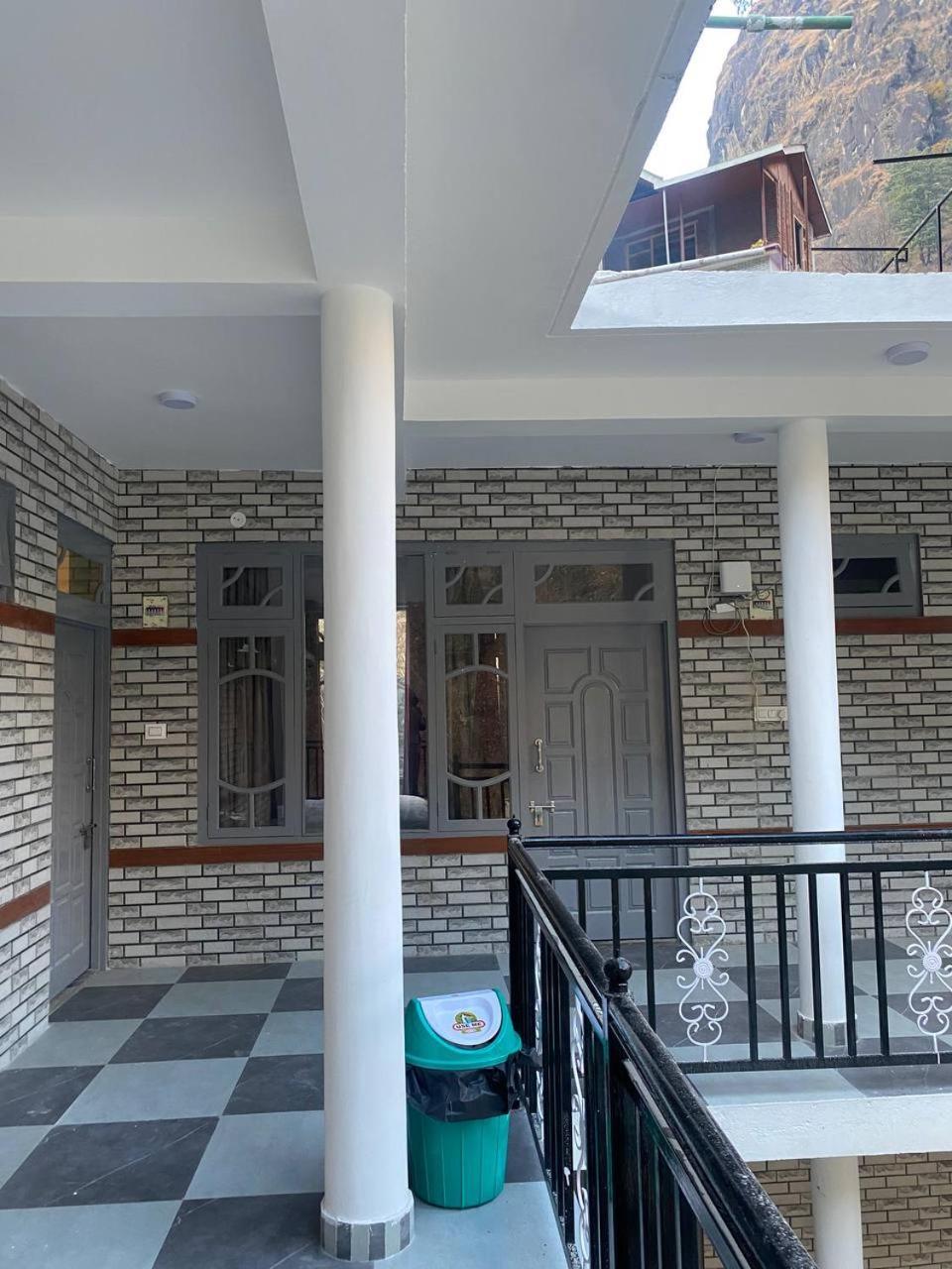 Hom House Of Mannmauji Riverside Kasol Esterno foto